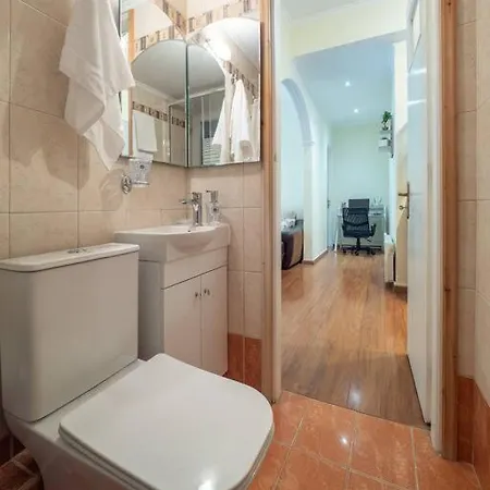 Angie's Corfu Apartment *